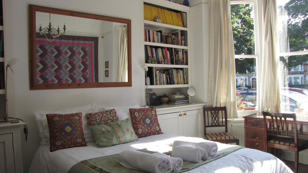 Holmewood Homestay Londen Kamer foto