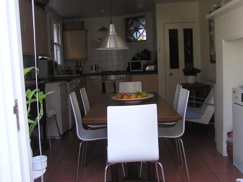 Holmewood Homestay Londen Buitenkant foto