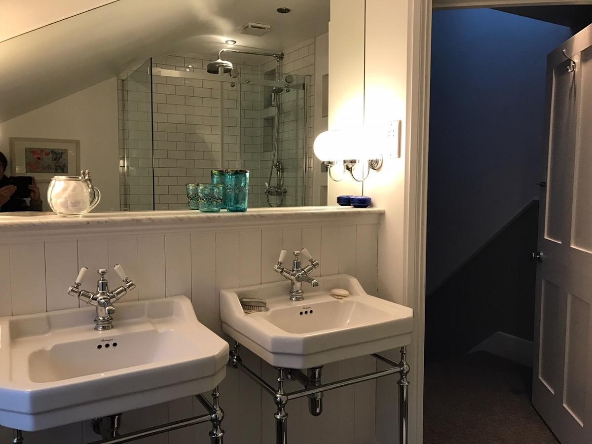 Holmewood Homestay Londen Buitenkant foto